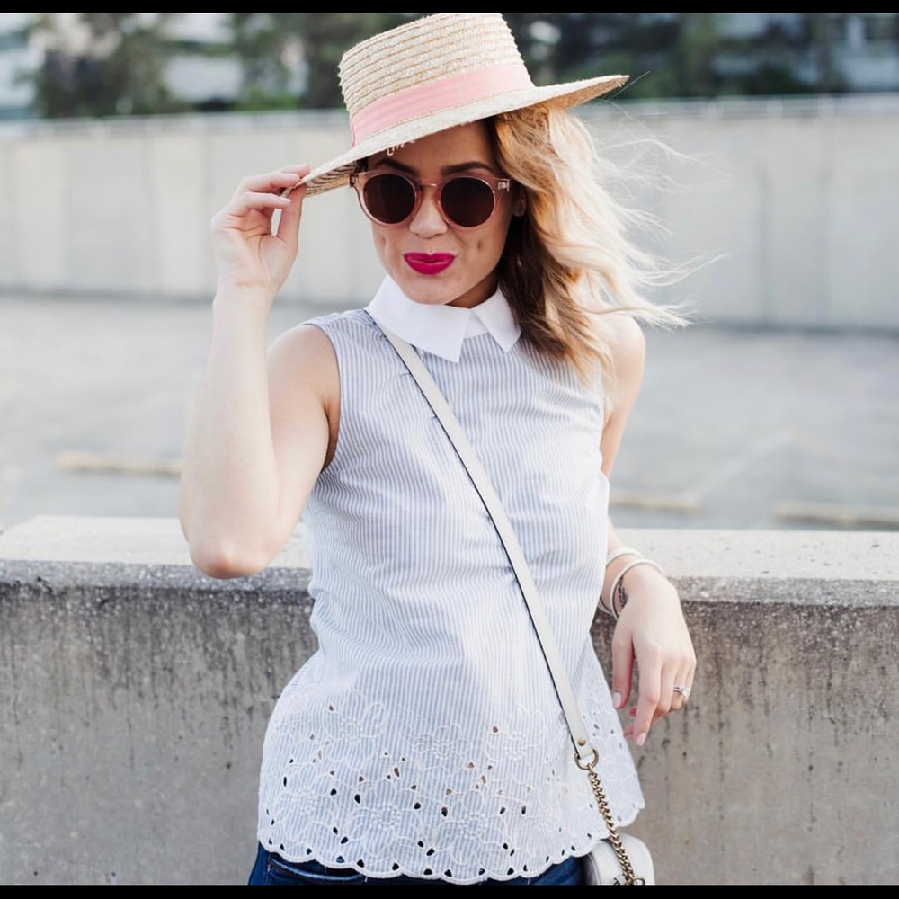 Floral hem blouse